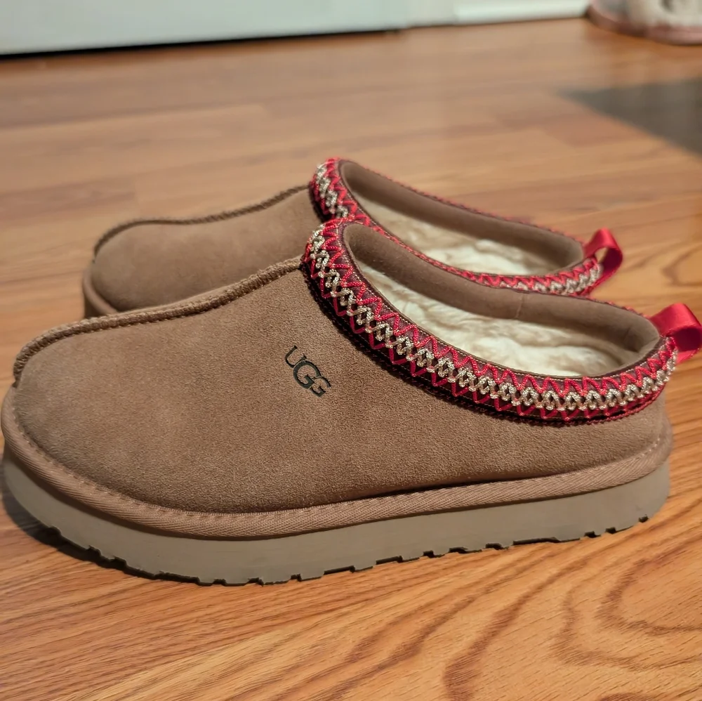 UGG tazz